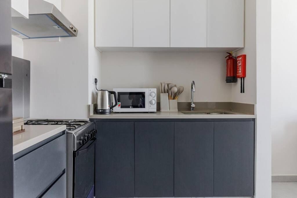 Sahab - Solo 1Br Apt In Al Jada Sharjah Exterior photo