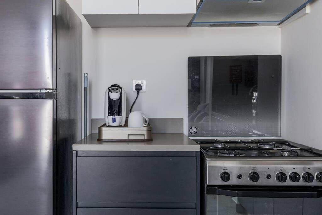 Sahab - Solo 1Br Apt In Al Jada Sharjah Exterior photo